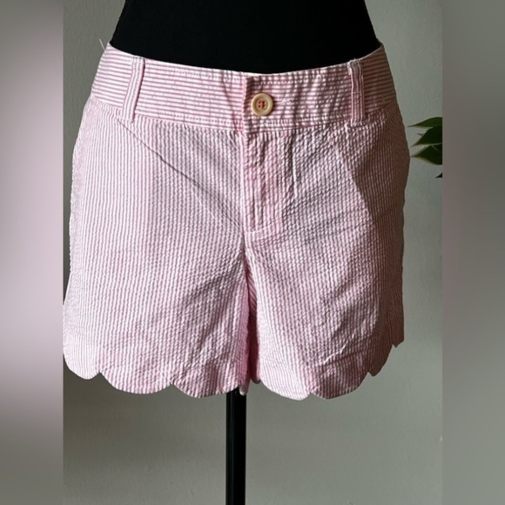 Women’s Pink Seersucker Scalloped Hem Shorts